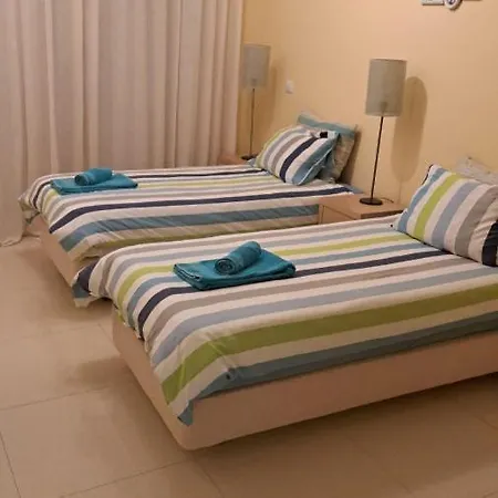 #282 Vale De Parra Village By Holidays *